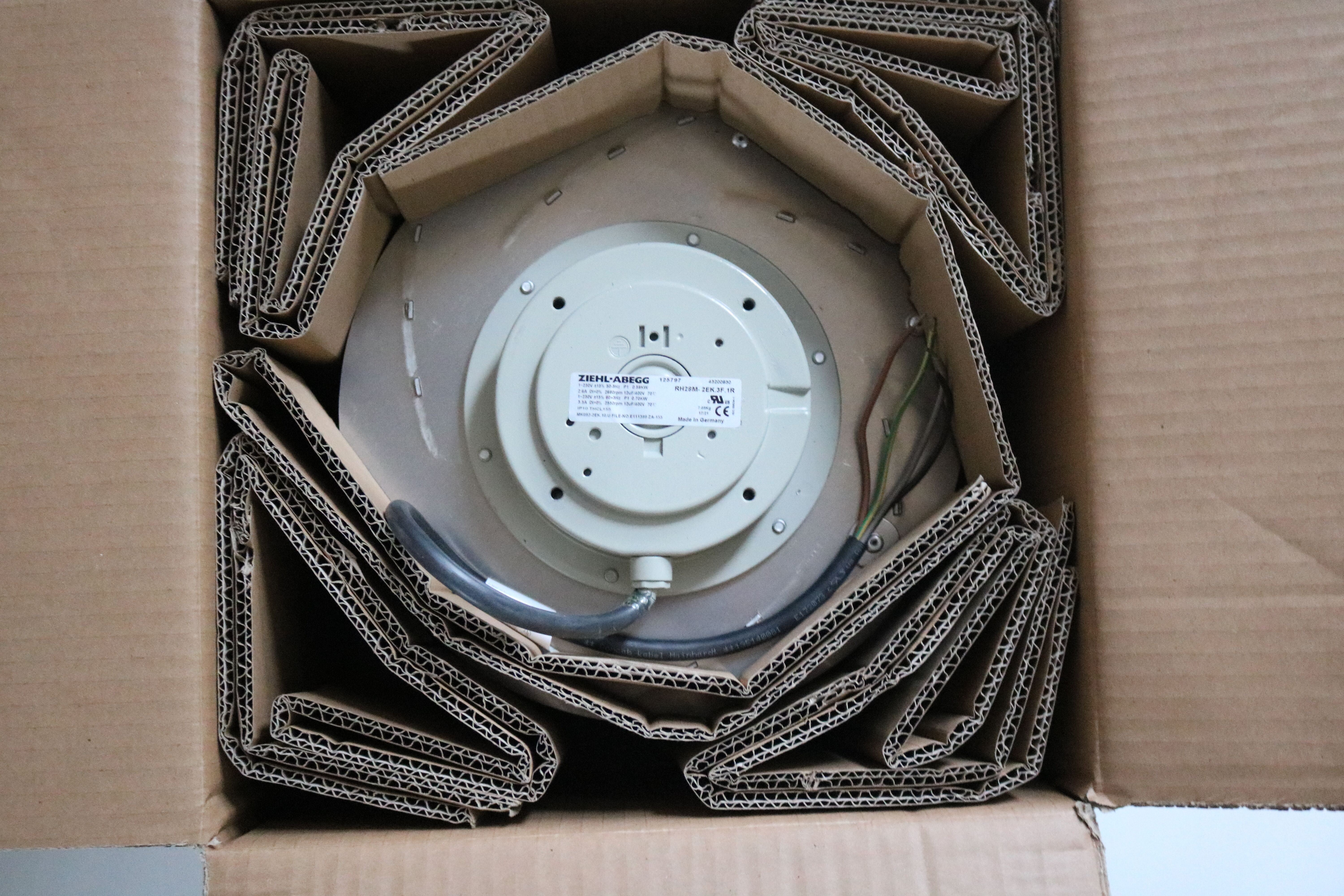 施樂(lè)百離心風(fēng)機(jī)RH28M-2EK.
